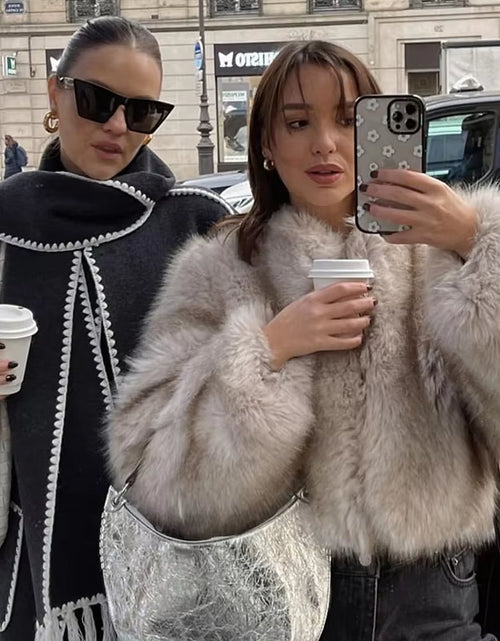 Load image into Gallery viewer, Iconic Street Fashion Week Luxury Brand Gardient Cropped Faux Fur Coat Women Winter 2024 Hot Cool Girls Fluffy Short Fur Jacket
